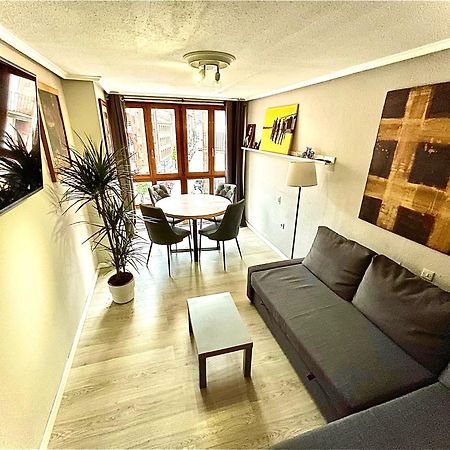 Paraguas Guesthouse Oviedo Eksteriør bilde