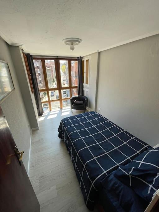 Paraguas Guesthouse Oviedo Eksteriør bilde