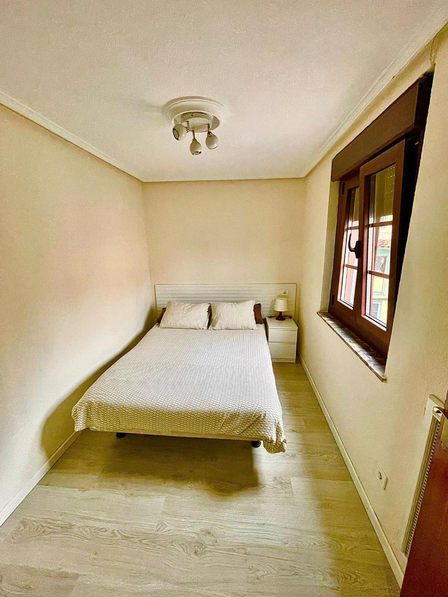 Paraguas Guesthouse Oviedo Eksteriør bilde
